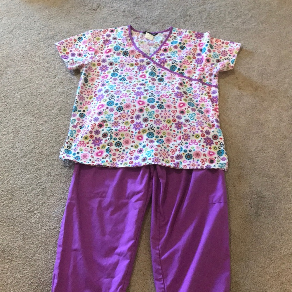 Samantha Mara scrub set size XL